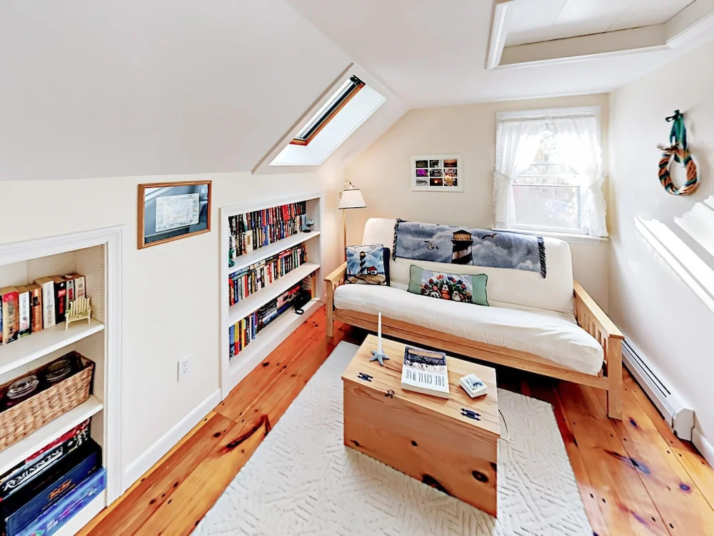 Daisy Street 12 - 4 Br Home