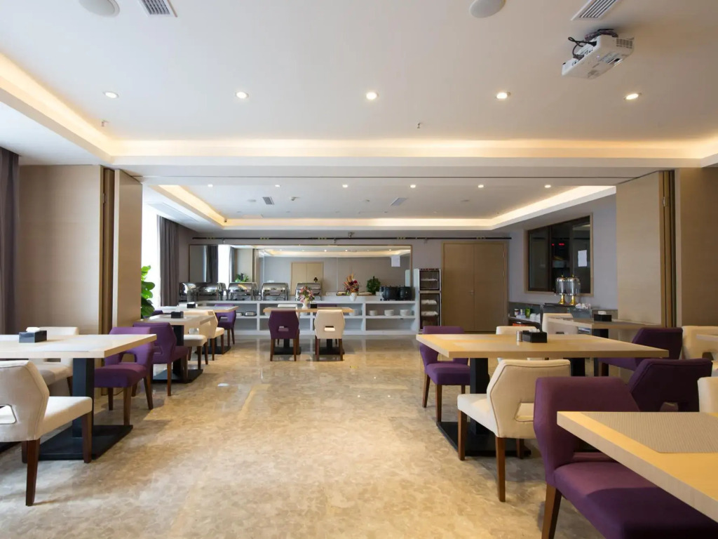 Lavande Hotel Qijiang High-speed Railway Station