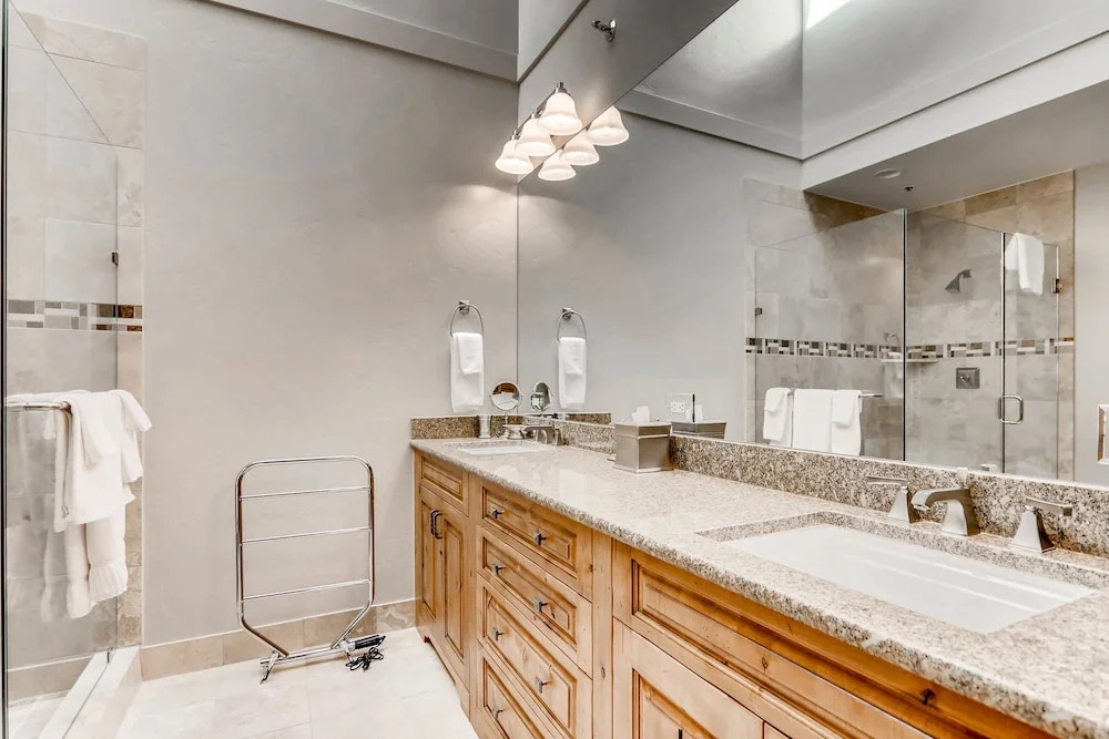 Centennial 4 Bedroom Condo Unit no. 29