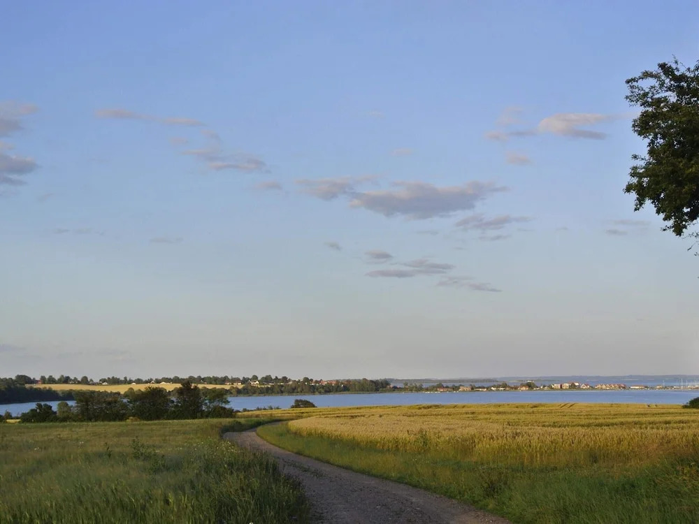 Panoramic Cottage Retreat-By Traum