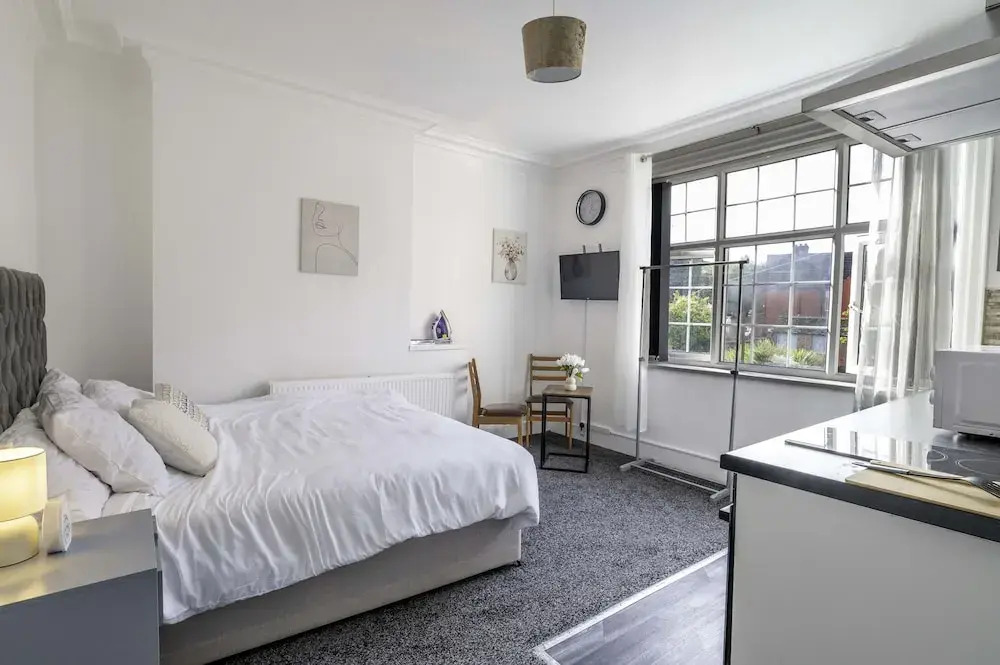Lovely 2-bed Studio10 in Coventry