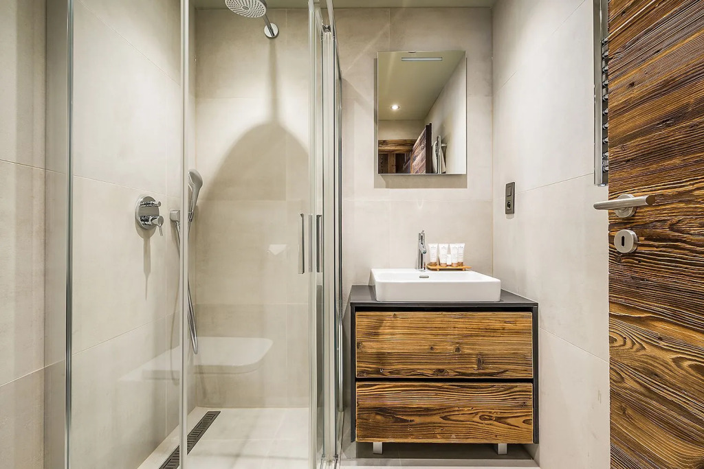 Moulin I - Modern Chalet With Private Hot-tub and Garden