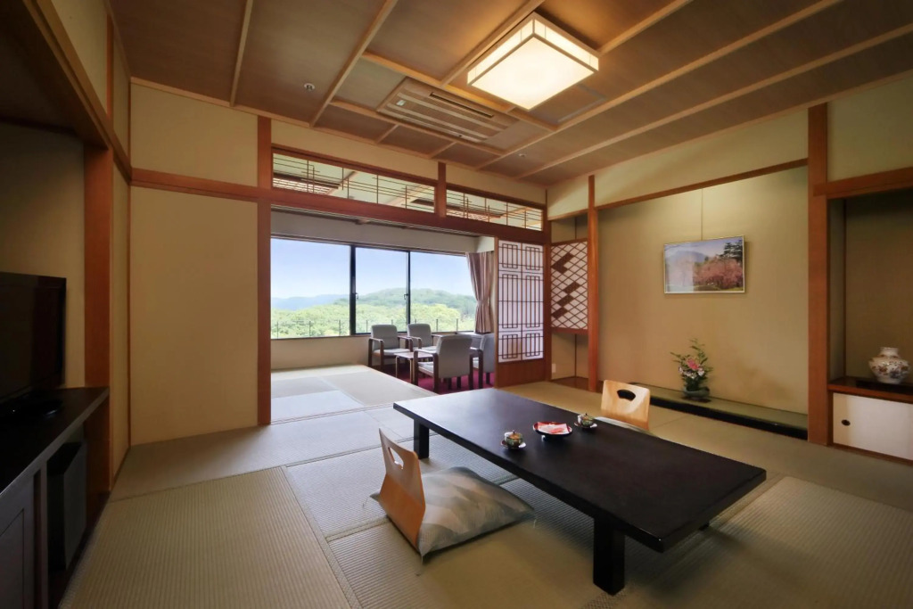 Kagaribi No Yu Ryokusuitei
