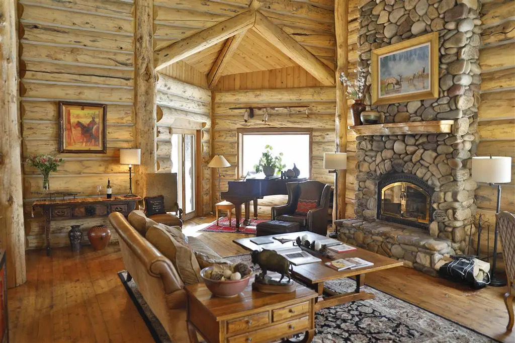 Bentwood Inn
