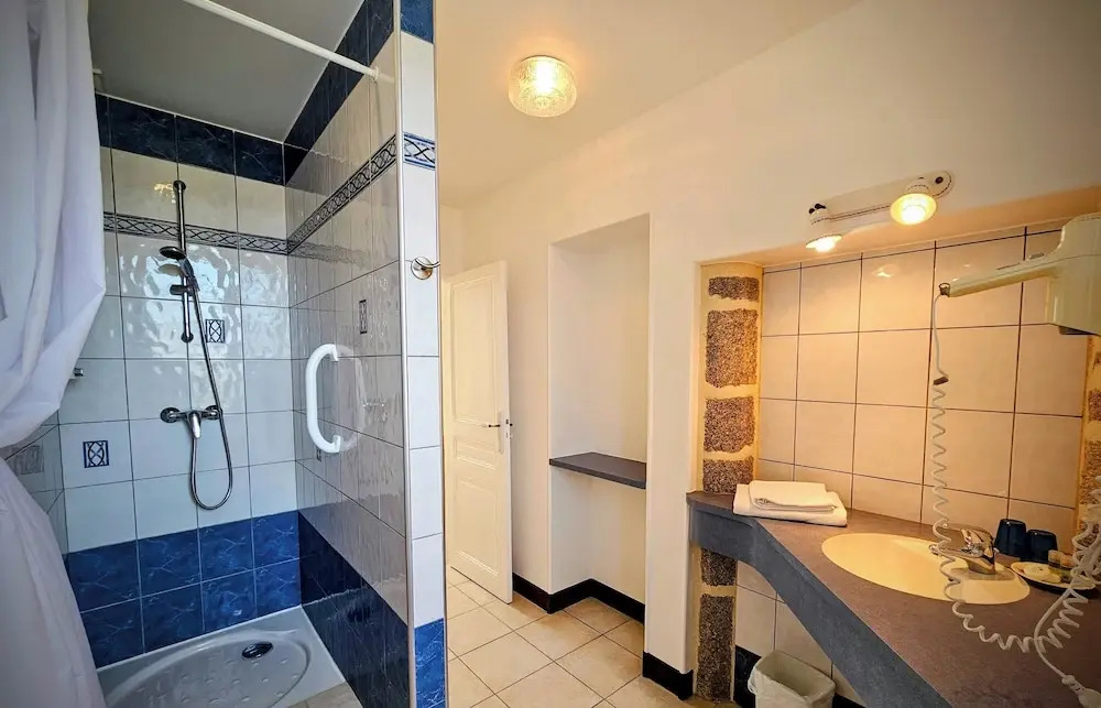 Le conquérant - chambres meublées - Barfleur