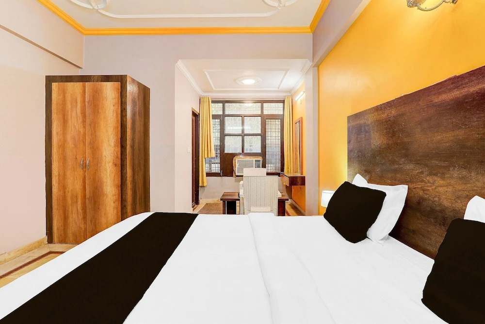 Super Deluxe Hotel Munshipuliya Vibrant