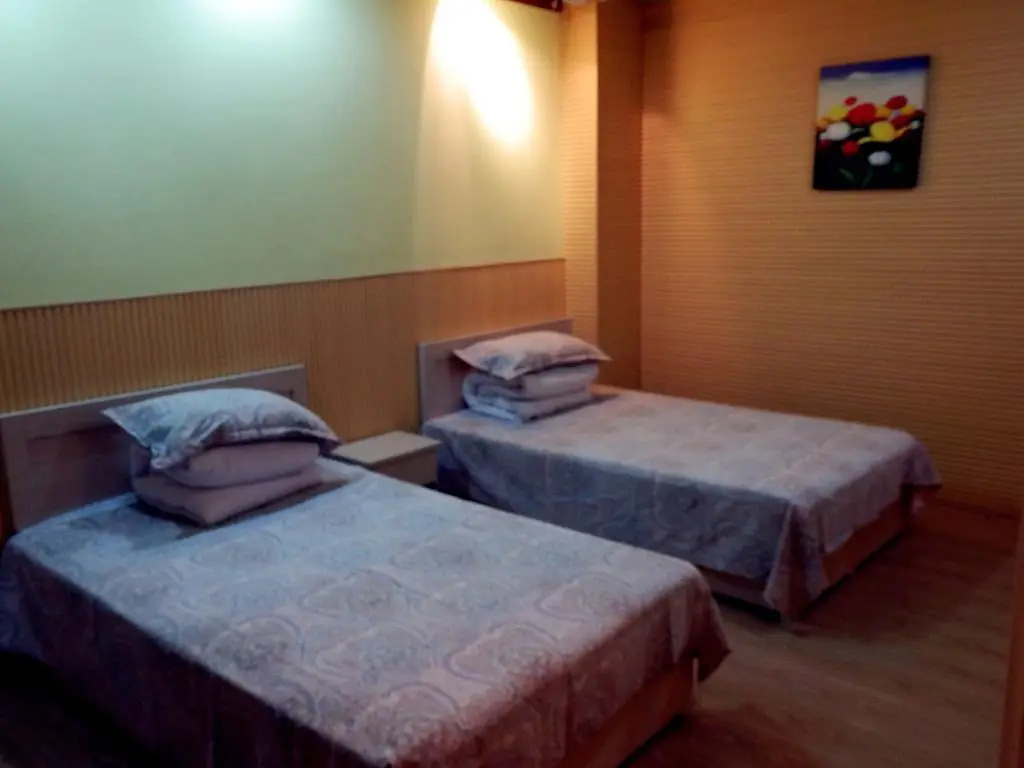 Seven Seas Youth Hostel