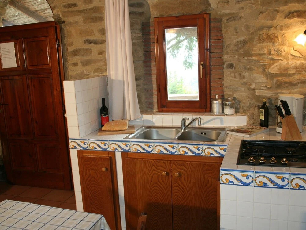Cosy apartment in the well known Chianti area, with swimming pool and terrace.