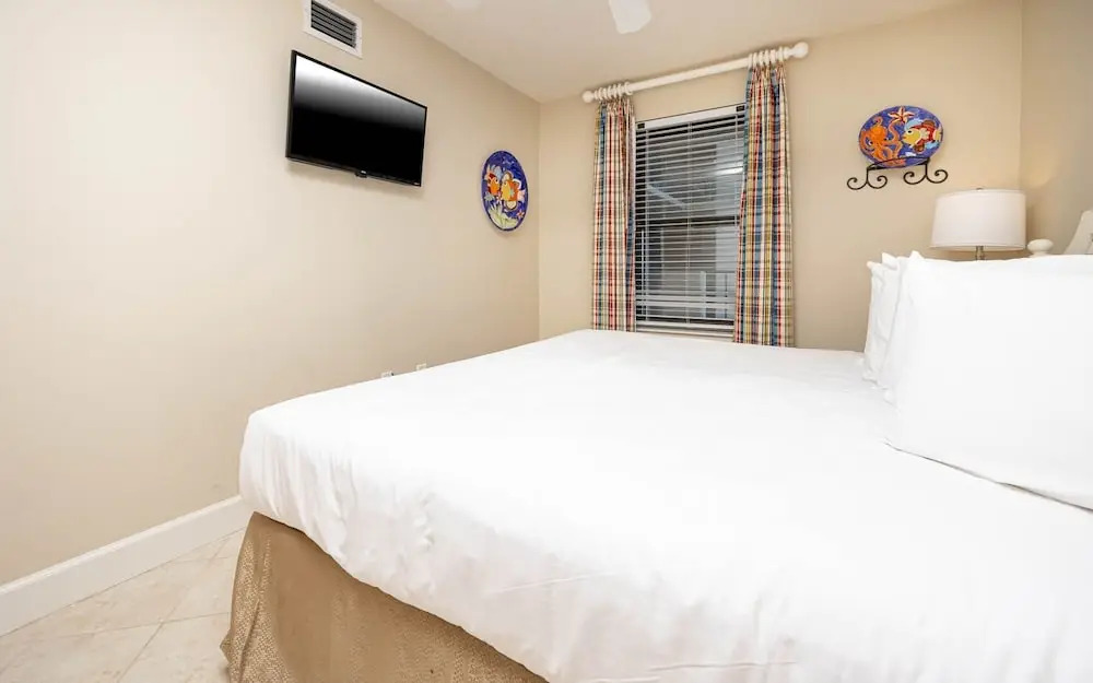 Phoenix Vii 7312 3 Bedroom Condo