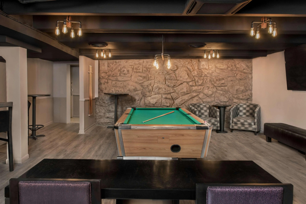 Best Western Plus Milwaukee West
