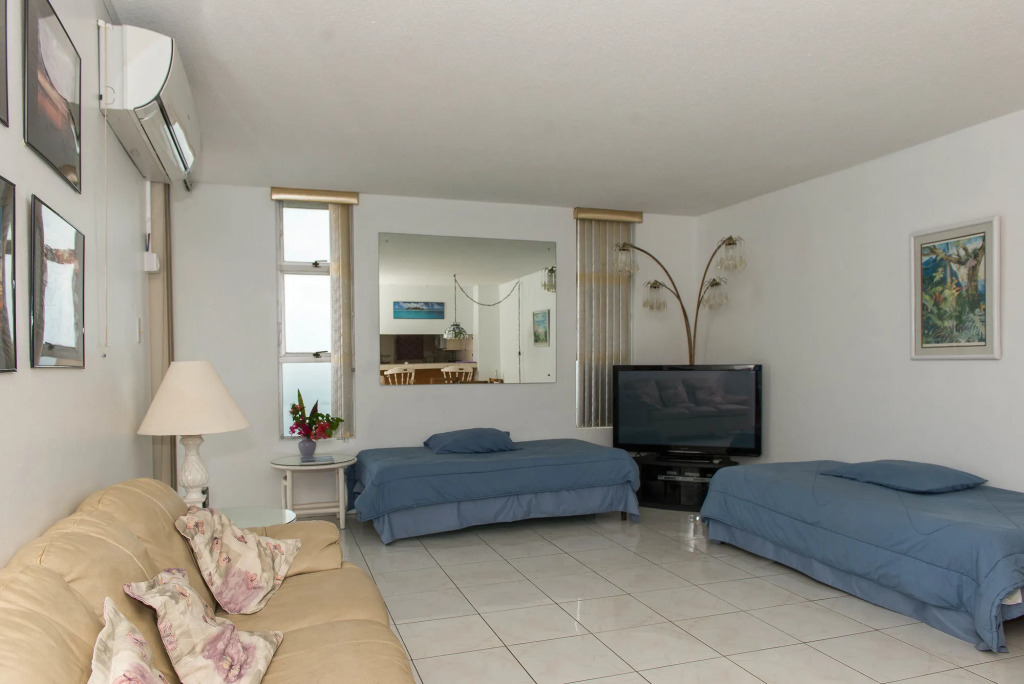 Coral Reef Beach Suite At Montego Bay Club Resort