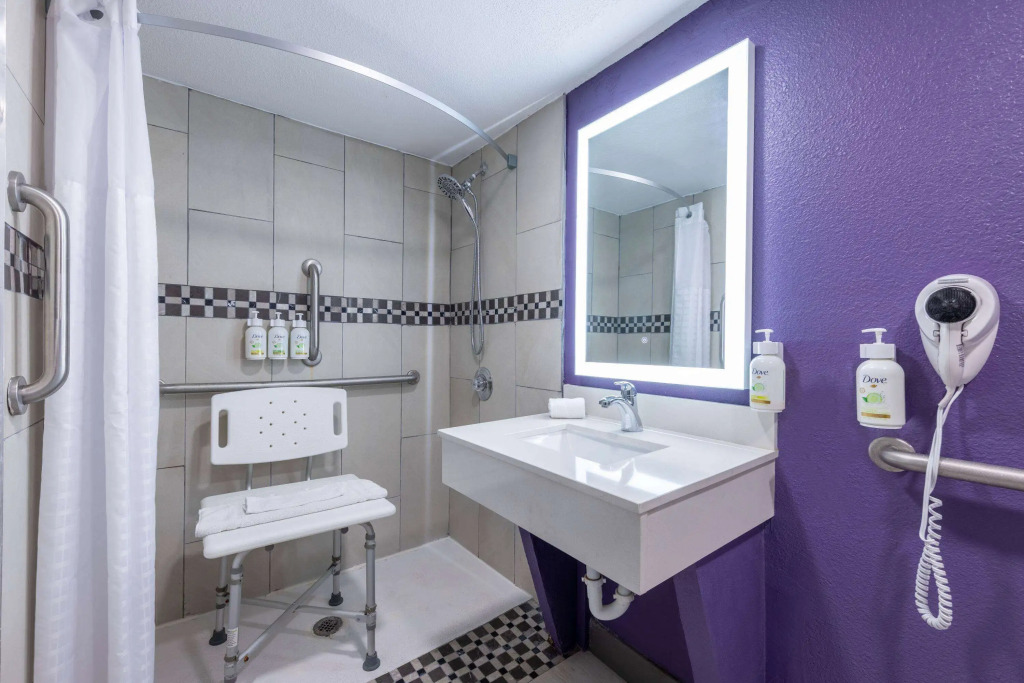 La Quinta Inn by Wyndham Kansas City Lenexa