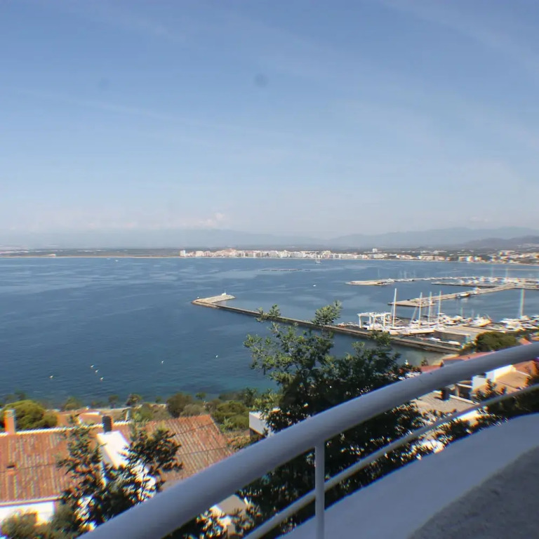 Castell Mar 1011 in Roses