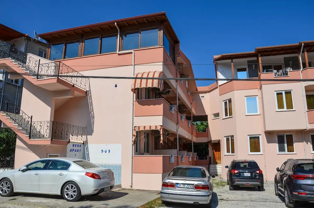 Berk Apart Hotel