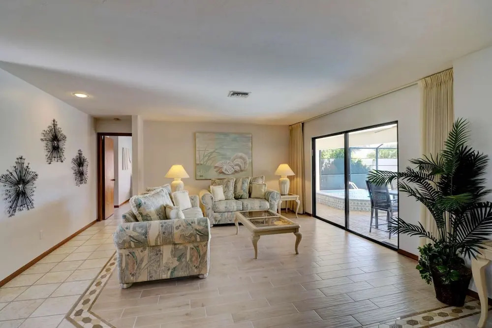 1530 SW 49th Ter