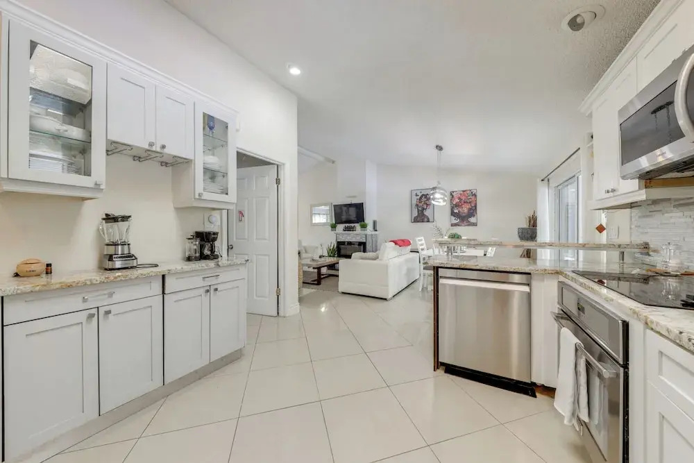 Fishing Dock & Canal Views: Fort Lauderdale Home!