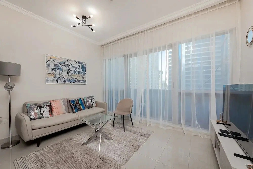 Handsome 1BR in Bay Central Tower
