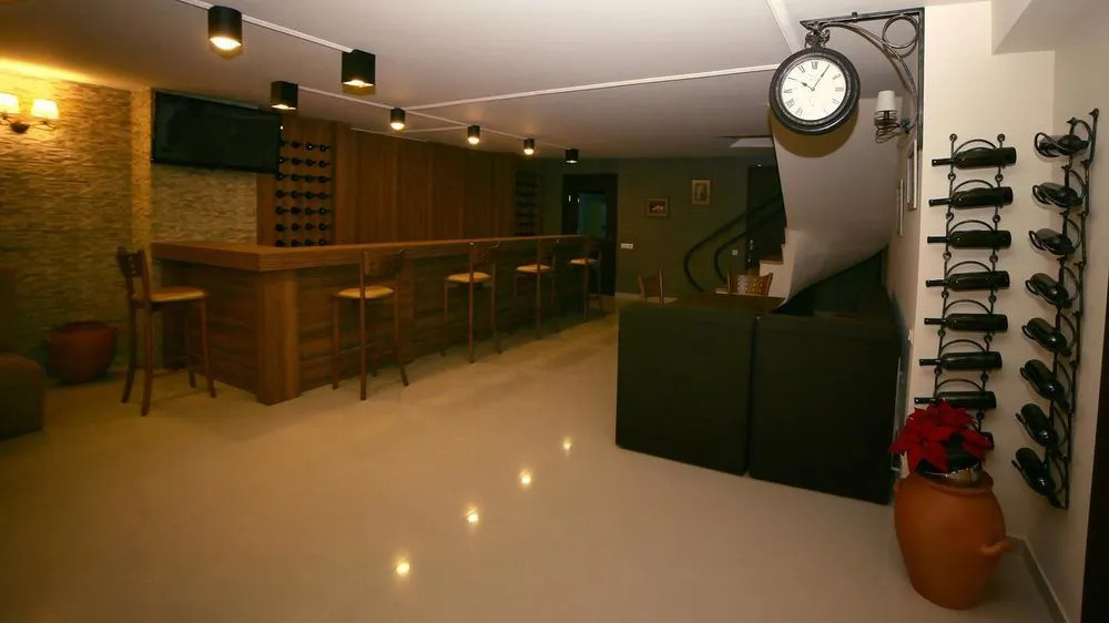 Basilon Hotel