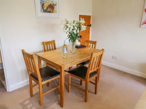 17 Moorside