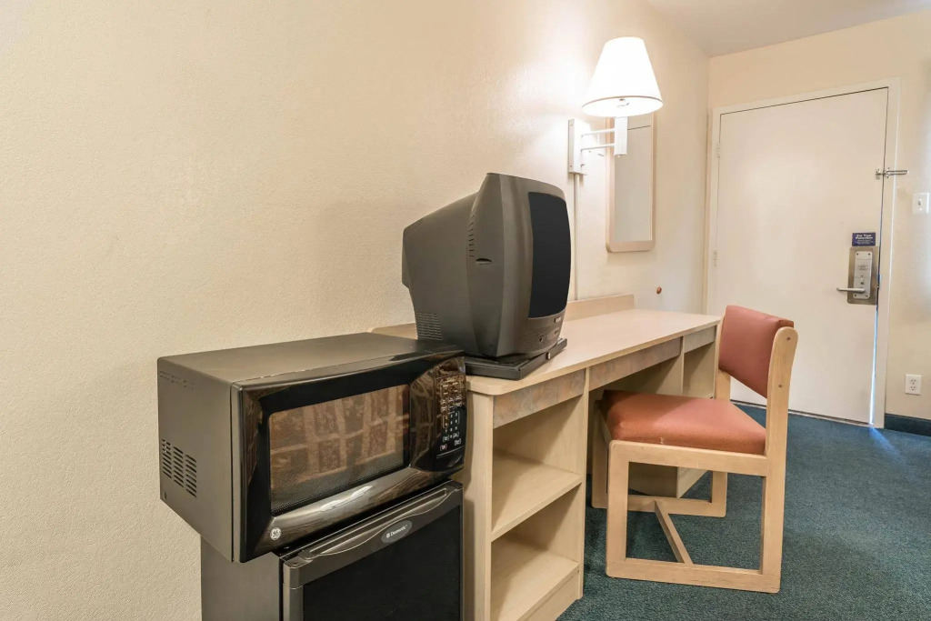 Rodeway Inn