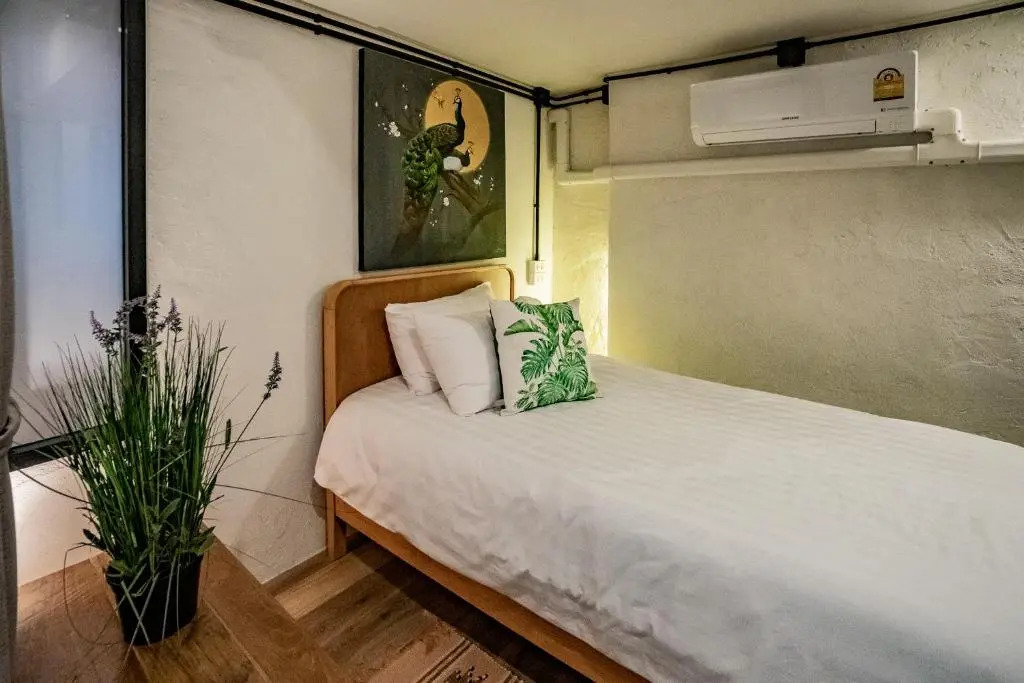 Luxury Industrial Flat 5 Mins from Nimman