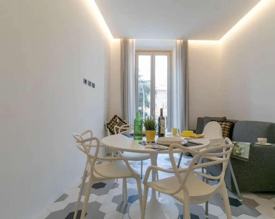 Casa Posta in Como With 1 Bedrooms and 1 Bathrooms