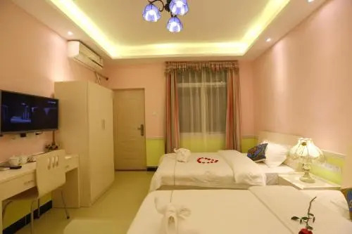 Haijiao Honglou Inn