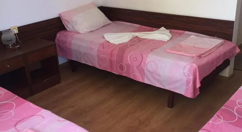 Family Hotel Yulian