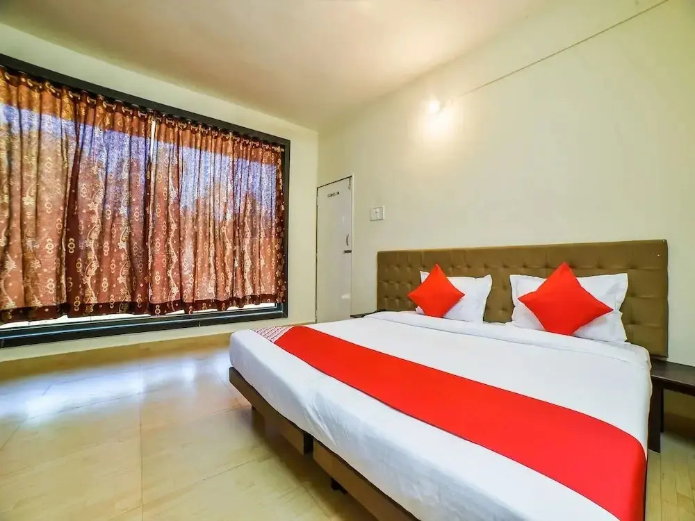 Hotel Empire by OYO Rooms