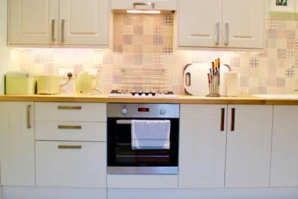 1 Bedroom Flat With Front Garden Sleeps 3