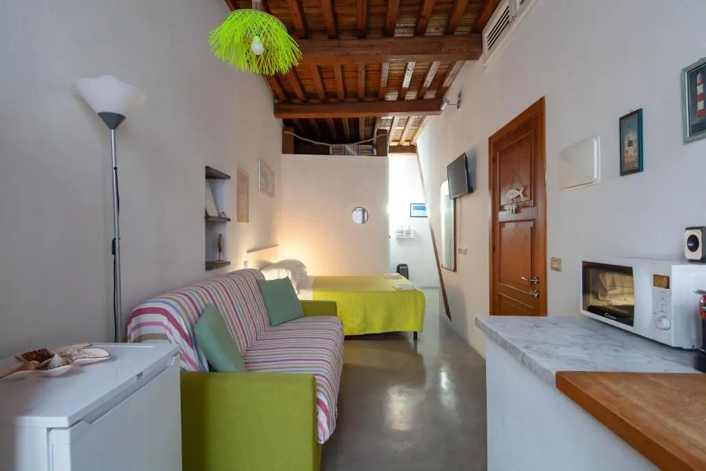 Ludovica Studio - Backpackers House Vernazza