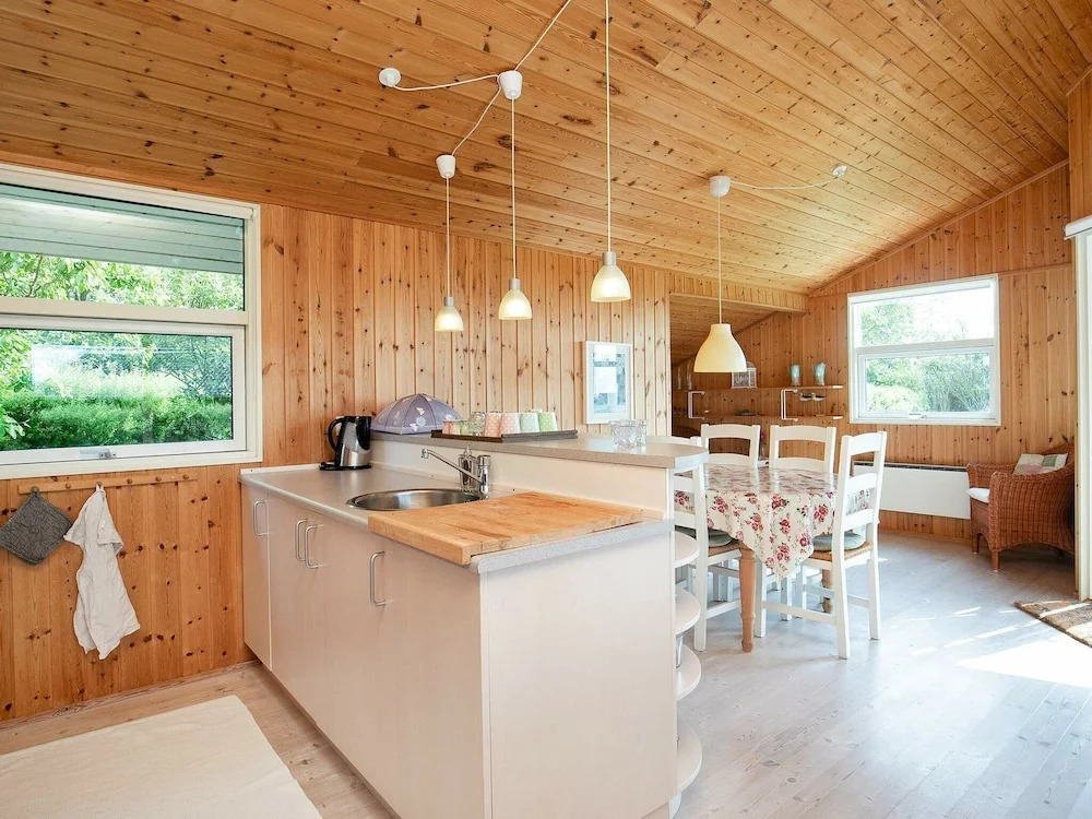 Cozy Home In Vinderup With Sauna