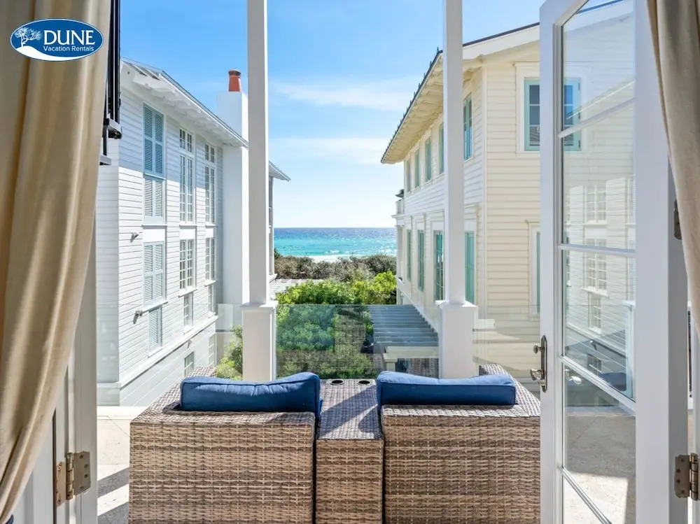 Gulf Views Steps To Seaside Town Center Bella Vita - Newly Remodeled! 4 Bedroom Home by RedAwning