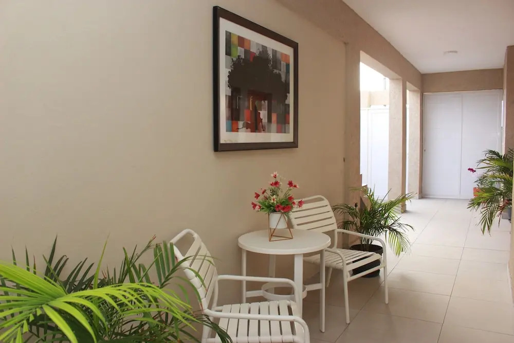1-bed Apartment Sleeps 4 With Pool