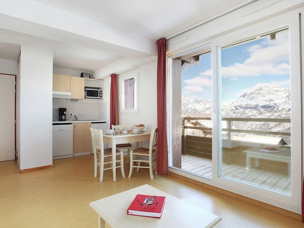 Studio in the Ecrin National Park in Charming Puy St Vincent