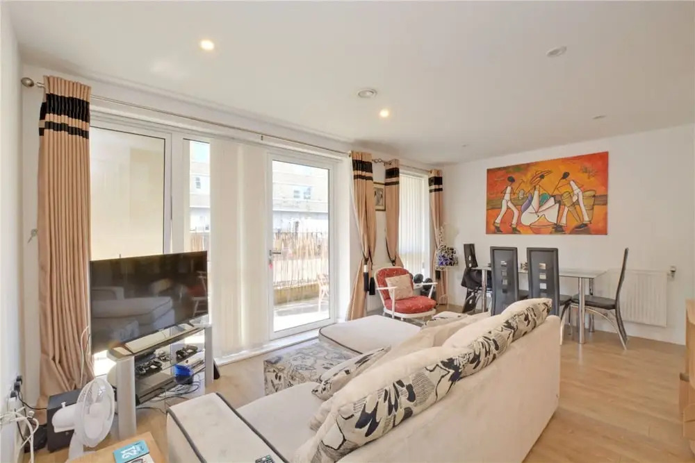 2 Bedroom Flat in Greenwich