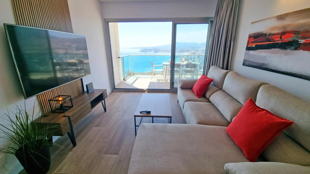 Skyscraper apartment with panoramic views - floor 38