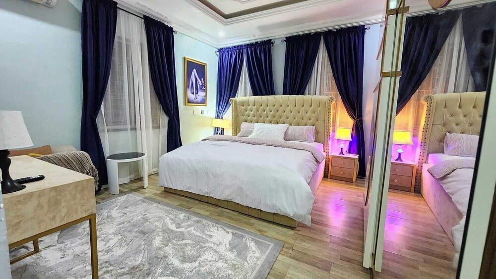 Stay AT Margarets Serviced Apartment