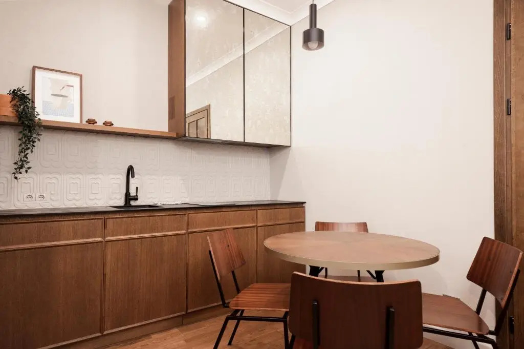 Kaunas Town Hall Apartment 5 by URBAN RENT