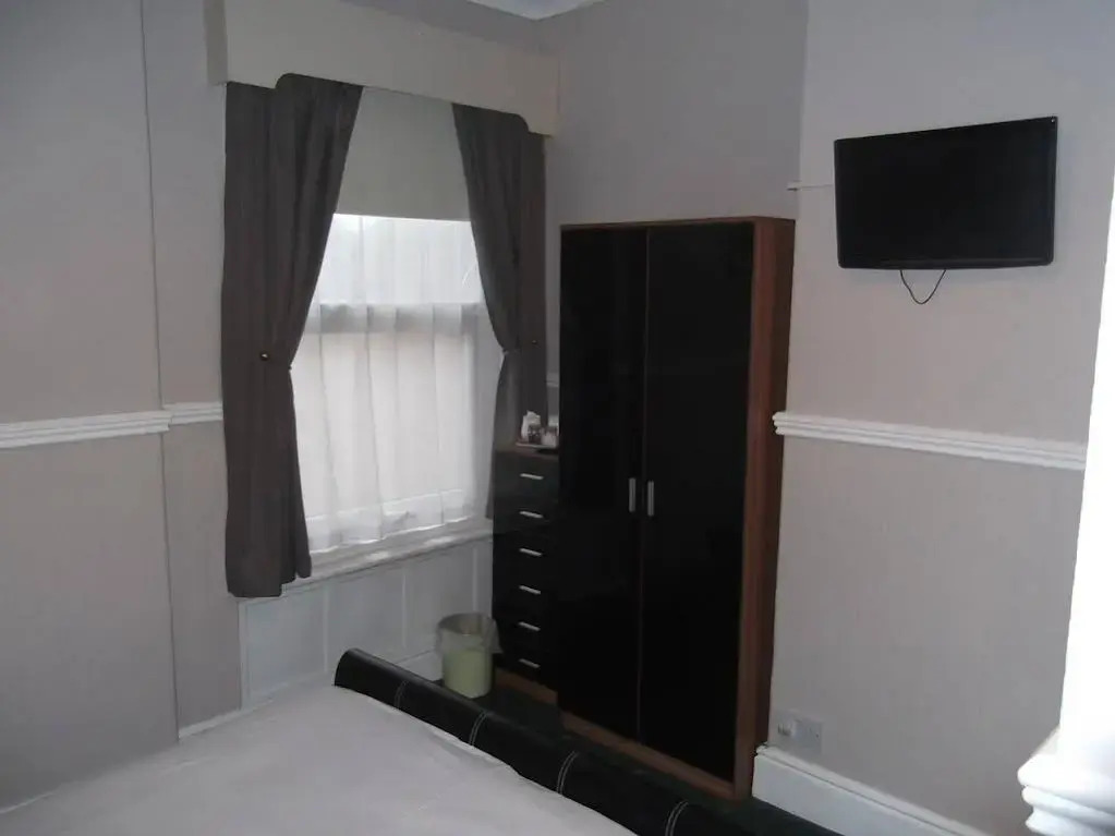 Js Mayfair Guest House