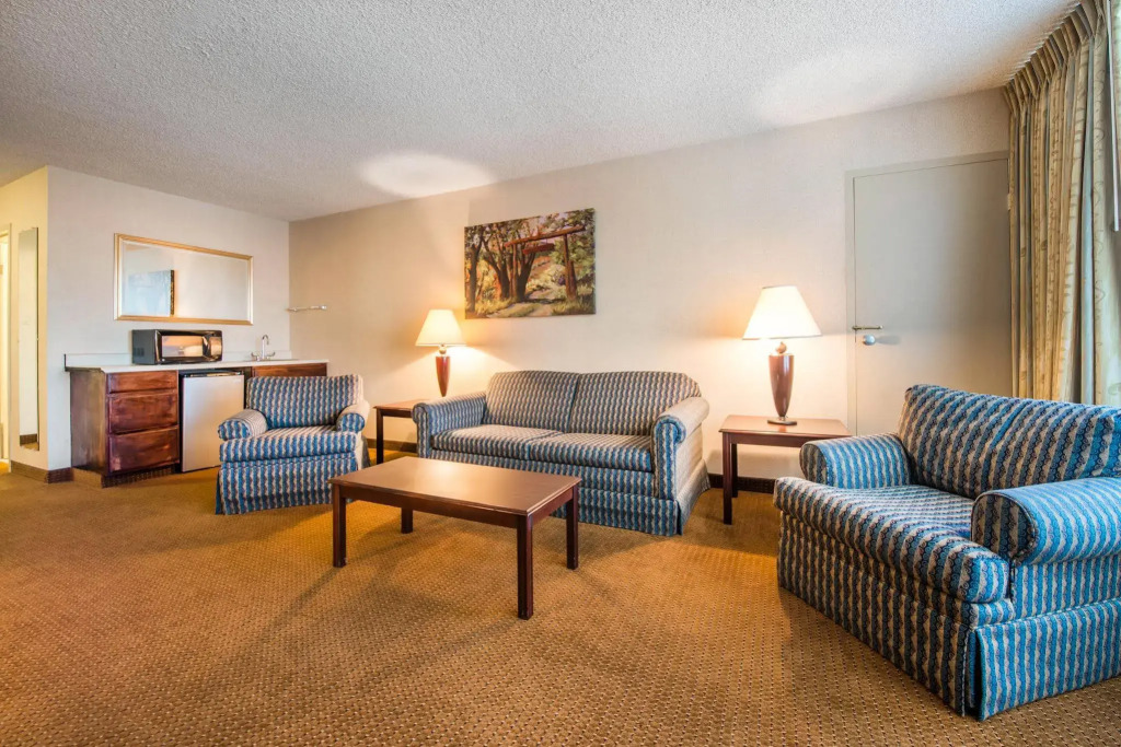 Clarion Inn and Events Center Pueblo North