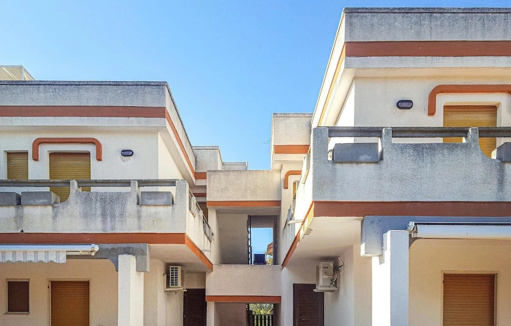 Awesome Apartment in Santa Maria al Bagno With 2 Bedrooms