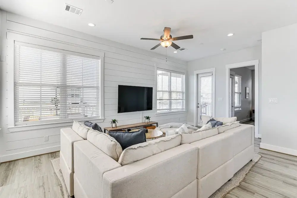 Galveston Home w/ Decks + Views, Walk to Beaches!