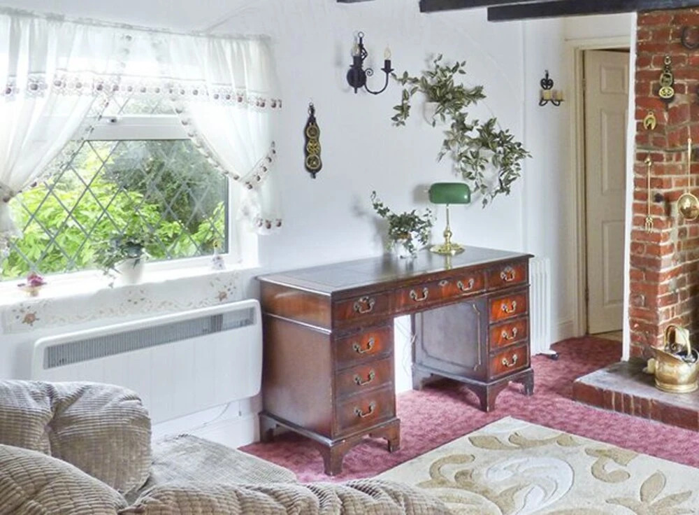 1 Fakenham Road