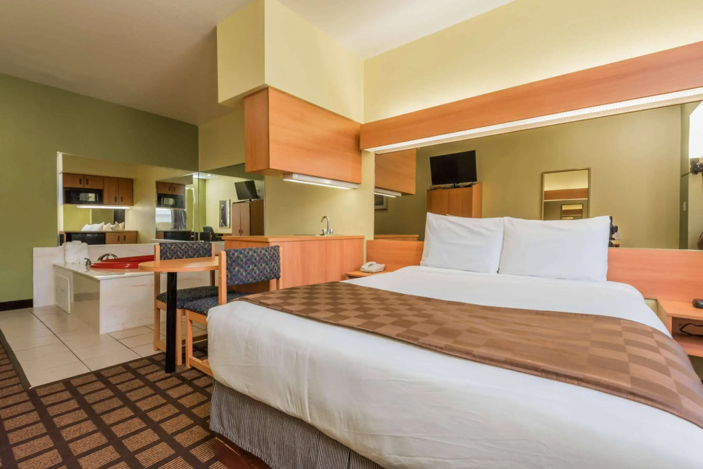 Quality Inn & Suites Fort Worth North - Haltom City