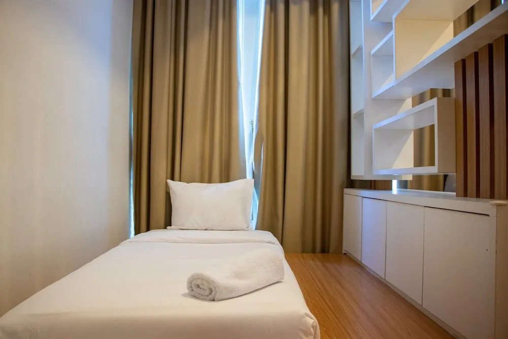 Nice And Cozy 1Br With Extra Room Apartment At Capitol Park Residence