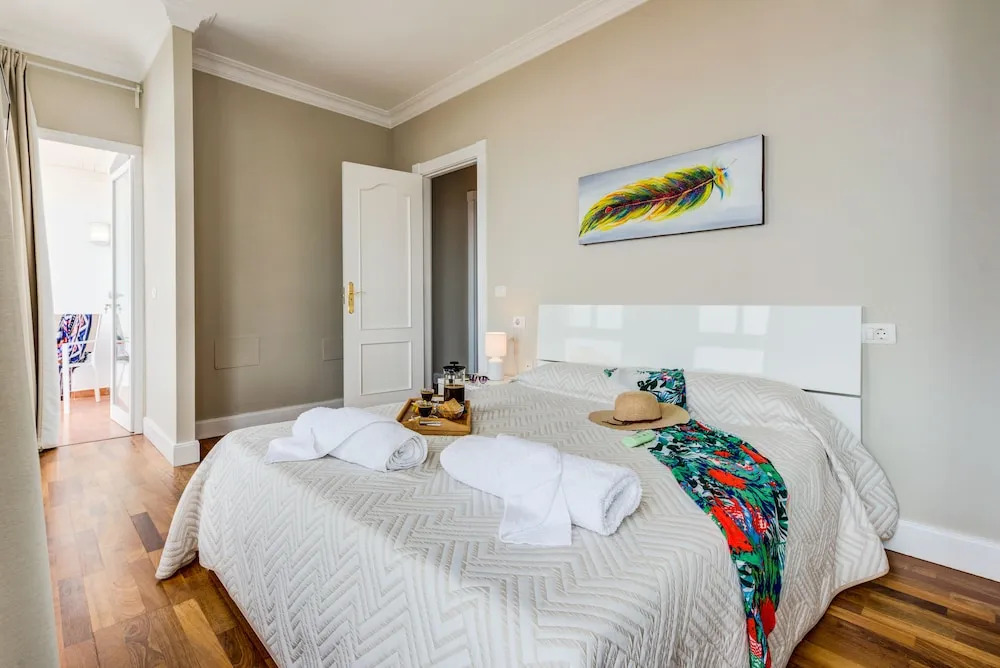 LUXURY WHITE VILLA with sea view, heated pool