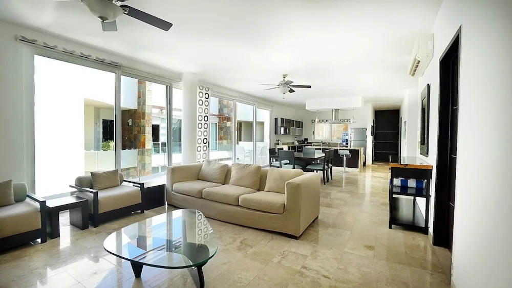 Playa Ge 302 B 2 Bedroom Condo