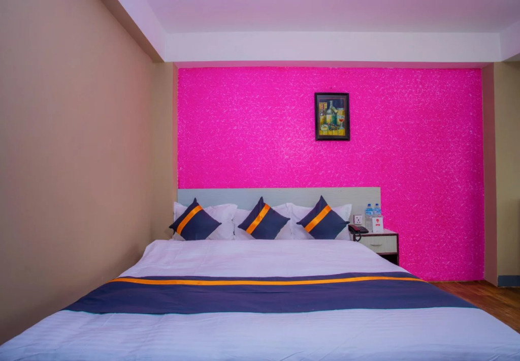 Hotel The Hub By OYO Rooms