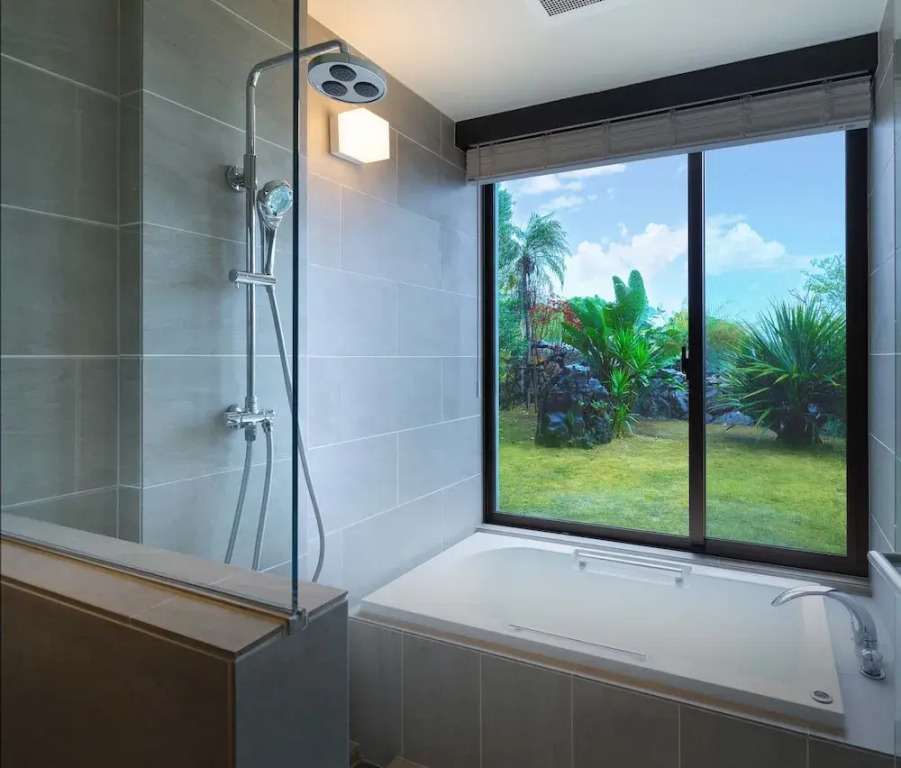 BATON SUITE Okinawa Kouri Island